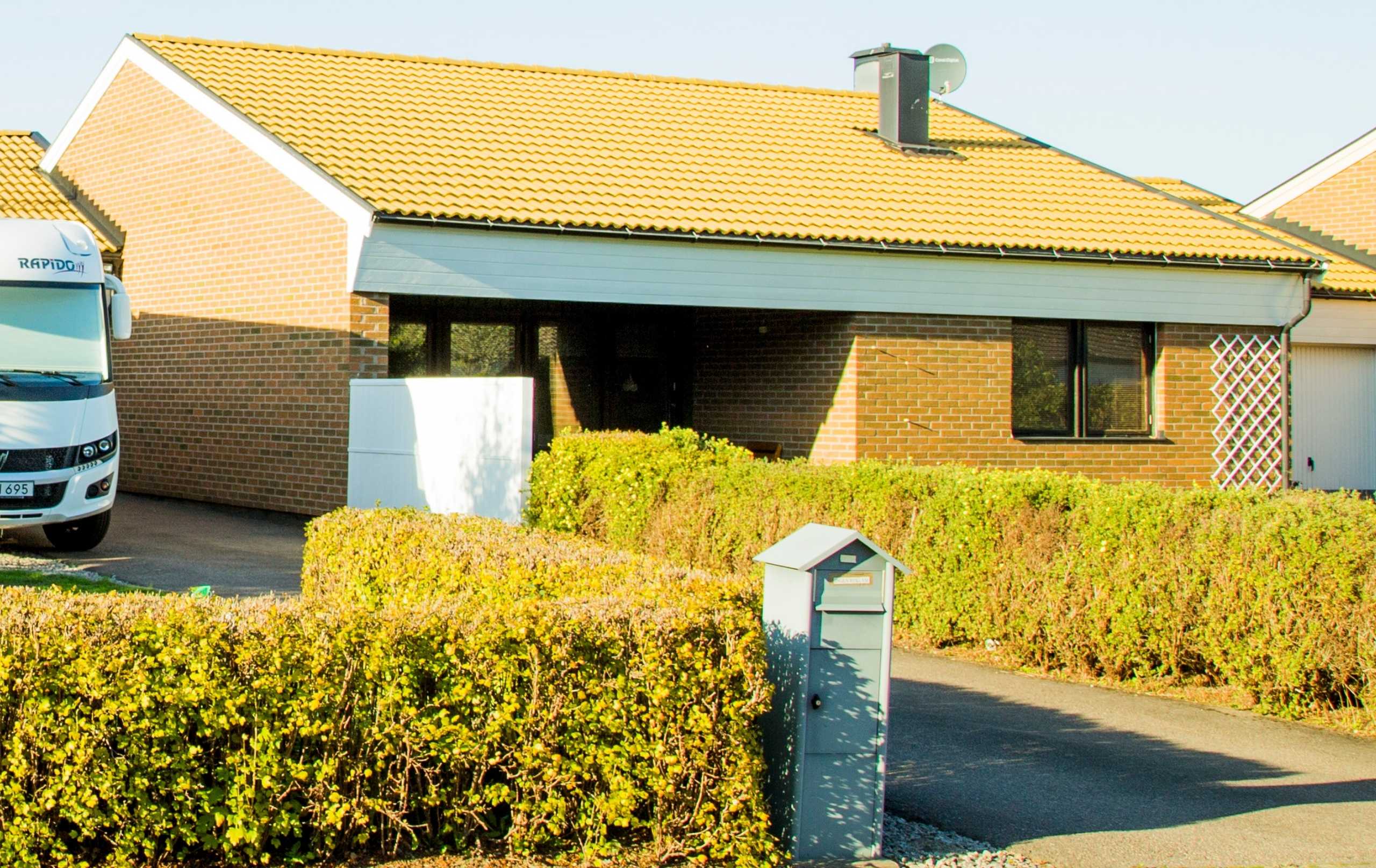 Total förvandling: Före och efter takbehandlingen av takpannor för ett vackrare och mer välskött hus